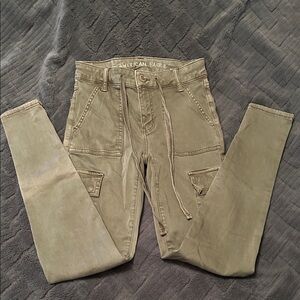 American Eagle Outfitters Olive Green Cargo Pants size 0